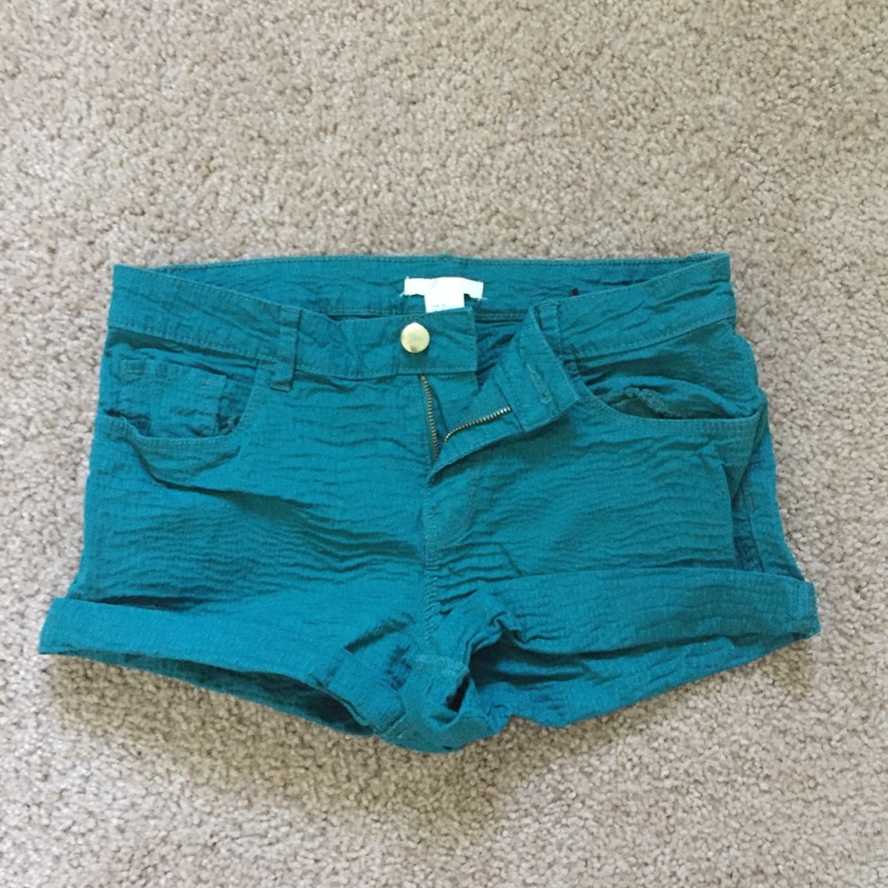 H&M green mini shorts